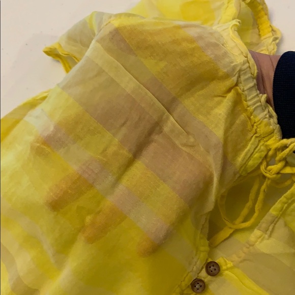 Old Navy Super Light Summery Top - Picture 2 of 4